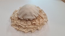 Chapeau pour poupée ancienne