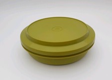 Tupperware Green SEAL N SERVE