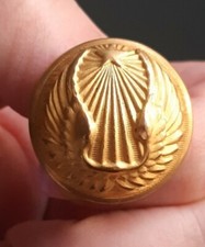 L02C02 bouton d'uniforme