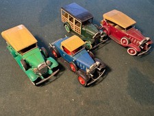 4 MINIATURES EN METAL   MADE