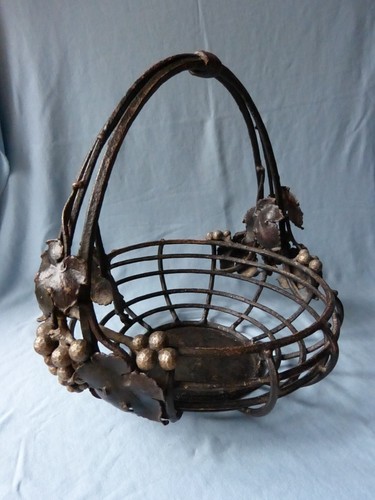 Ancienne coupe corbeille fer