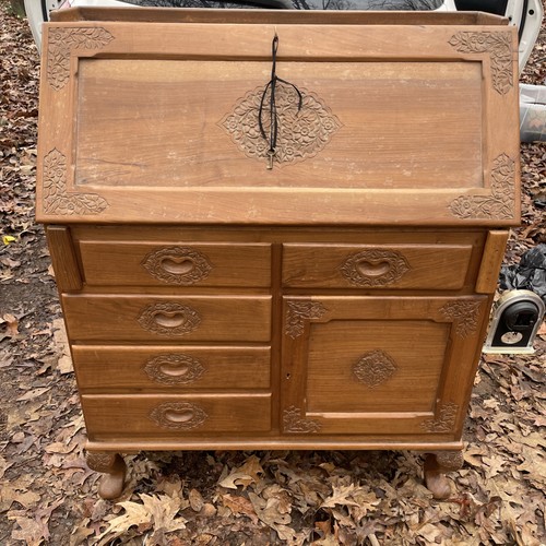 Vintage teak chippendale style - chippendale,
