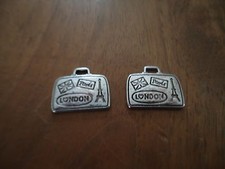 PERLES  EN METAL MOTIF VALISE - couleur ARGENT VIEILLI - LOT DE 2