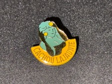 (Z12) PINS BADGE ENAMEL VINTAGE COLLECTION LOGO FEMME CACHOU LAJAUNIE