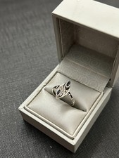 belle bague argent massif avec pierres blanc et bleu