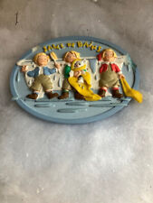 plaque  les triples les petits diablotins pour chambres enfants platre l abimee