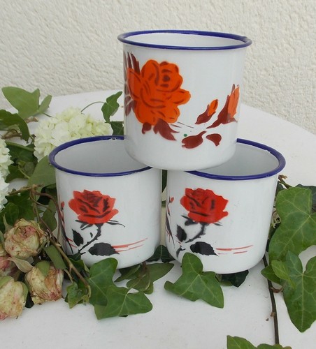 Anciennes tasses verres - tasses,