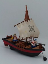 Figurine PVC PLASTIQUE Disney les Rapetou et leur bateau de pirate