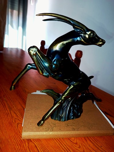 Sculpture antilope gazelle - /,