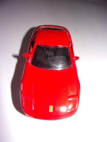 Voiture miniature de - 1,
