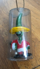 figurine mascotte Pique  ))