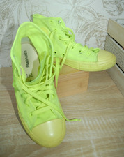 Converses montantes pointure 36.5 jaune fluo