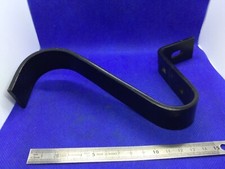 Ferrure fixation de pare chocs