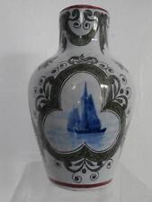 Petit vase en faience Nevers