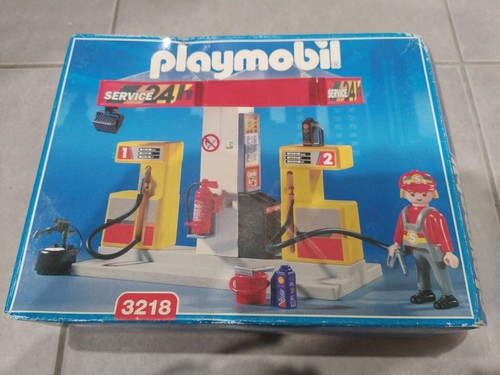 3218 playmobil ville station - :,