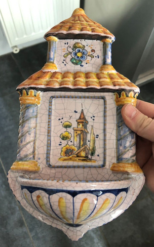 Ancien grand bénitier - grand,
