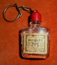 Porte-clés Key ring Bouteille