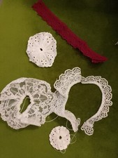 Lot Dentelles Et Fleurs En Tissus