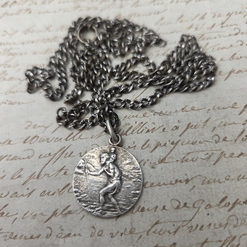 Collier chaine médaille en - et,