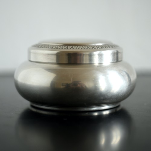 Boite ronde bonbonnière metal
