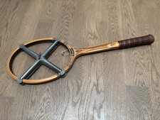 ANCIENNE RAQUETTE  DE TENNIS
