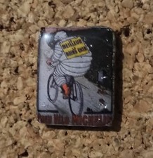 Pin's Bonhomme Michelin Pneu Voiture Automobile Logo Emblème Marque France Rare