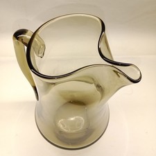 Pichet en verre soufflé fumé