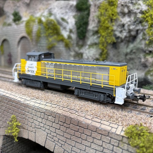 Locomotive diesel 664601 - locomotive,