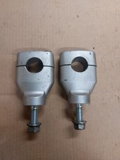 paire de pontets guidon origine SUZUKI 650 SV N 2005