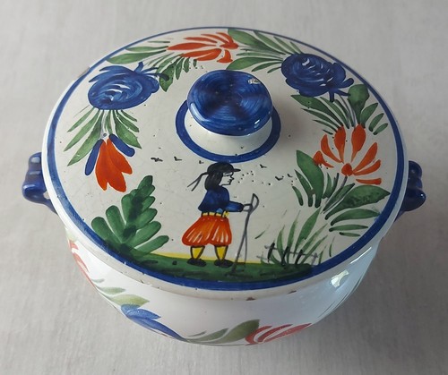 Ancienne petite soupière