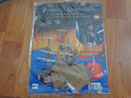 Hachette build the - pirates, of