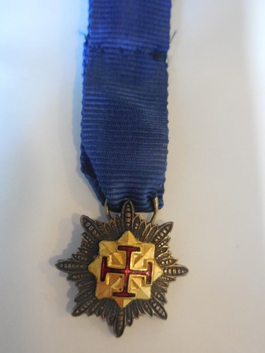 Médaille mignon croix