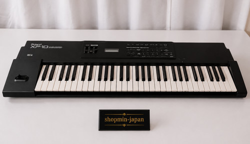 Roland synthesizer - xp-10,