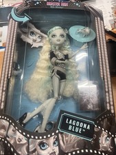 Poupée de mode dramatique