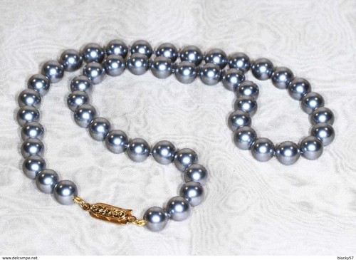 Collier perles - en,