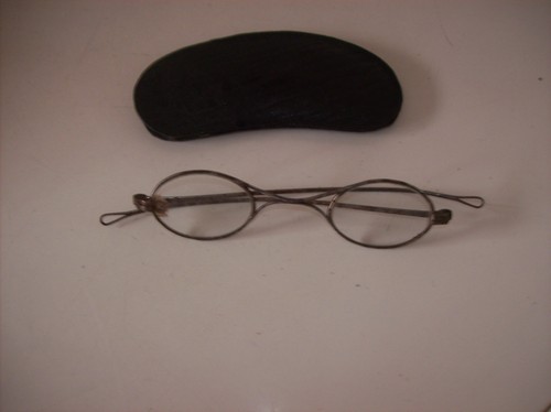 Ancienne paire lunettes - de,