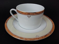 TASSE A THE + SOUCOUPE