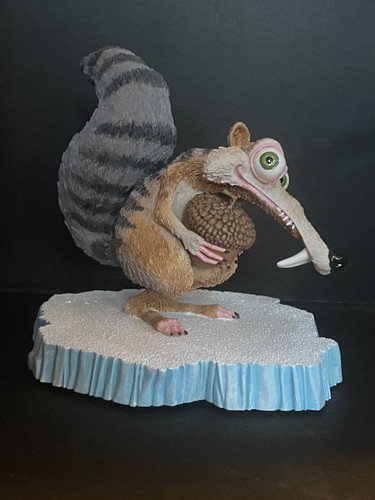 Scrat statue collection en - statue, de