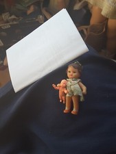 Ancienne petite poupée en