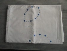 Nappe ancienne brodée
