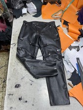 Nouveau pantalon en cuir de