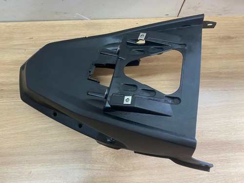Cache plastique carenage - plastique,