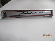 pininfarina logo emblème symbole lettrage insigne plaque métal FIAT