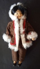 Poupée porcelaine vintage collection poupées du monde N° 31