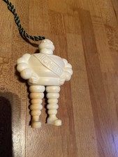 MICHELIN-BIBENDUM ANCIEN EN BAKÉLITE, HAUTEUR 13 CM-ANNÉE 50
