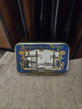 Boite publicitaire ancienne -