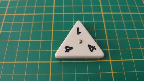 Pièce triangulaire 1 - pièce, 4