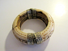 Ancien Bracelet Bangle os sculpté ART AFRICAIN Ethnique Sculpture Lion Eléphant