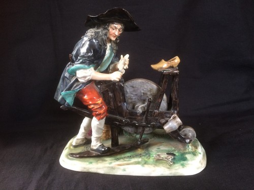 Figurine porcelaine - figurine, en