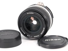 Objectif grand angle Nikon